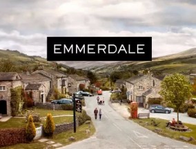 ITV《Emmerdale》的明星在情感帖子中分享了Netflix大型节目中的毁灭性斧头